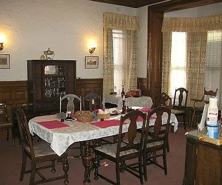 Olde Judge Mansion B&B 