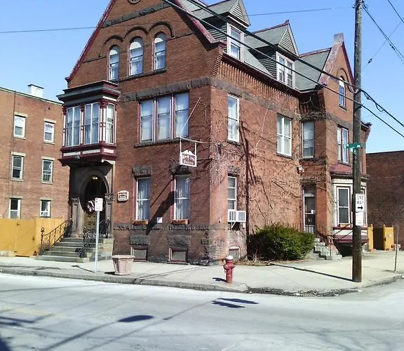 Olde Judge Mansion B&B